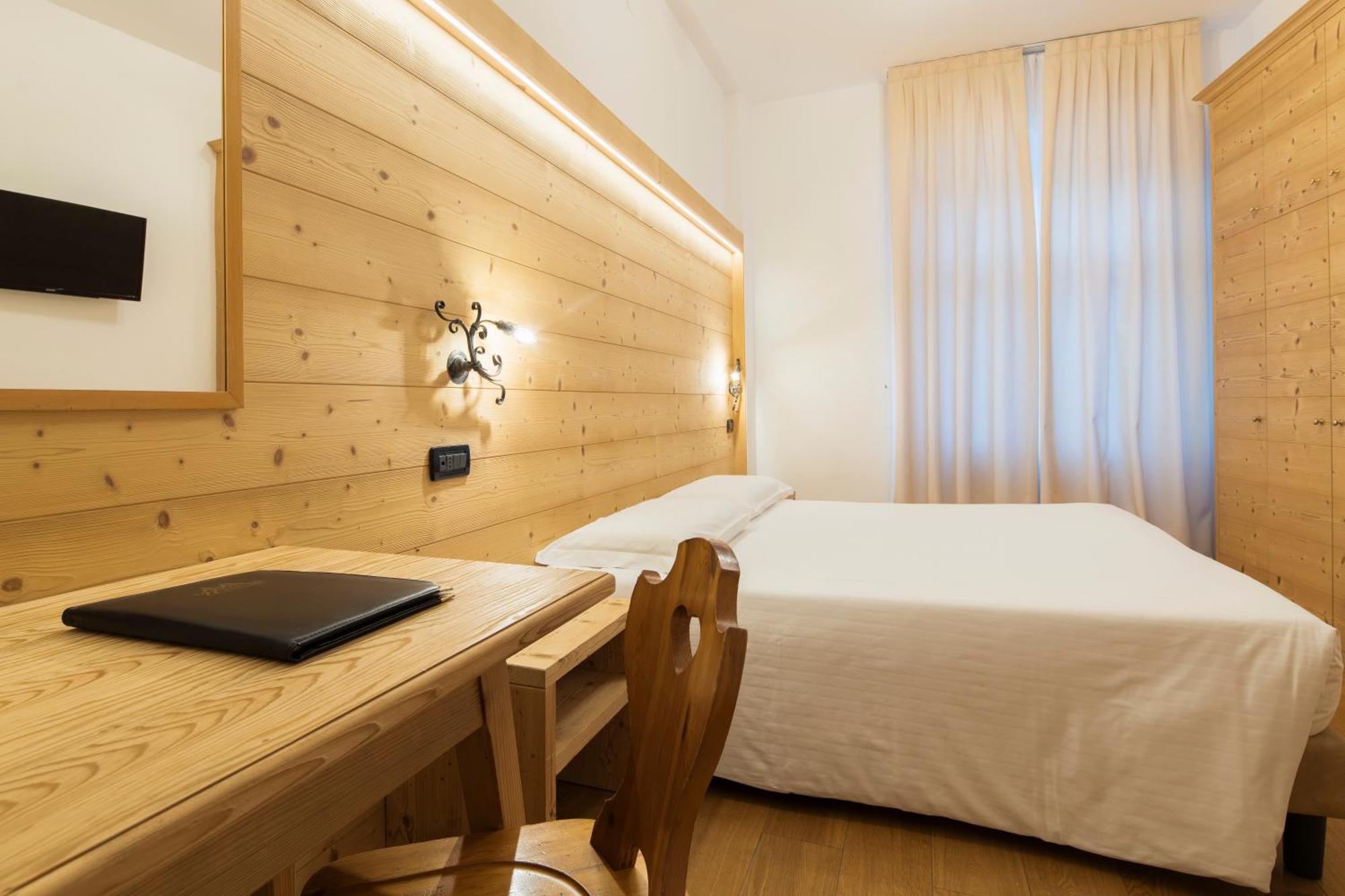 Small Double Room,1739391580:JPEG